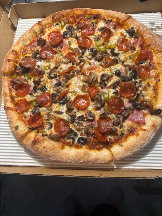 Large Paradisos Special Pizza.